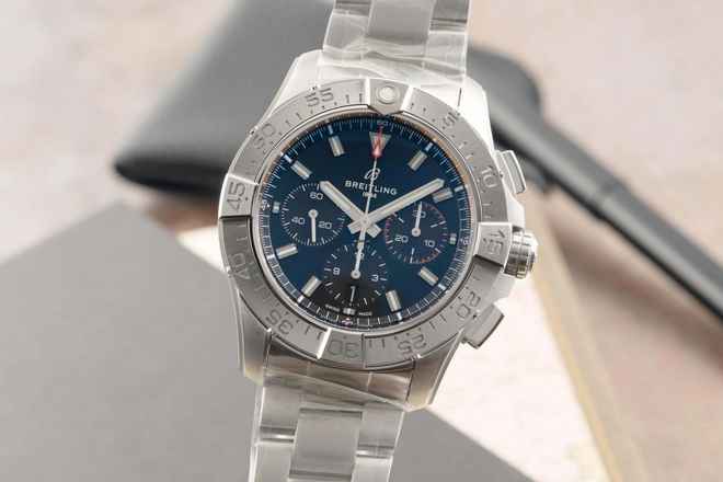  Breitling Avenger B01 Chronograph 44 Stahl Automatik Ref. AB0147101B1A1 B&P New 