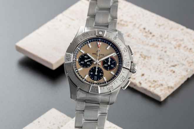  Breitling Avenger B01 Chronograph 44 Edelstahl Ref. AB0147101A1A1 