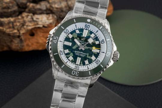  Breitling Superocean 46 Super Diver Titan Automatik Ref. E10379D3L1E1 B&P New 