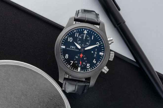  IWC Fliegeruhr Chronograph Top Gun Pilot Chronograph Top Gun Keramik Automatik Herrenuhr Ref. IW388001 B&P 
