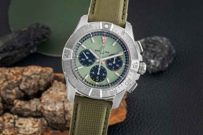  Breitling Avenger B01 Chronograph 44 Edelstahl Ref. AB0147101L1X1 