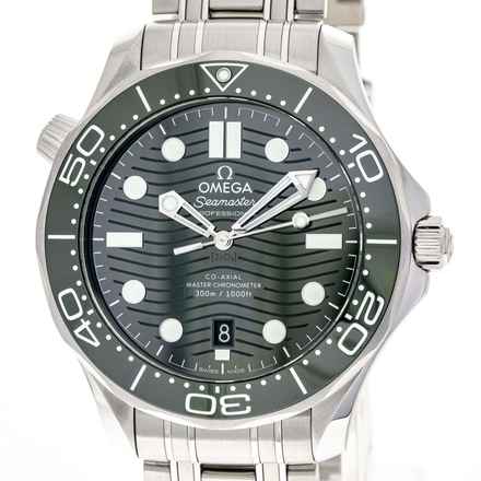  Omega Seamaster Diver 300 M Green – 210.30.42.20.10.001 – NEW & Unworn – 01/2026 Full Set 