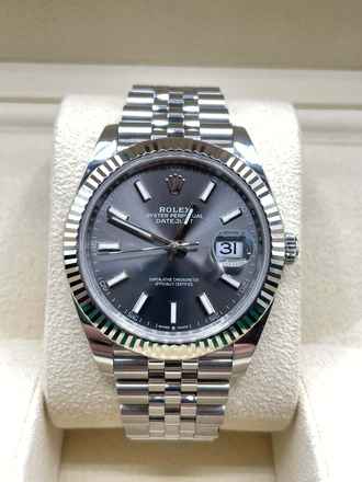  Rolex Datejust 41 Rhodium Dial nice condition 2022 with Box&Papers 