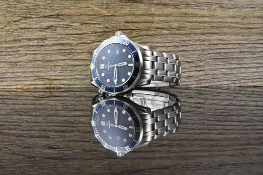 Omega Seamaster 300M Co-Axial James Bond Casino Royal Limited Edition 22268000 B&P 2013