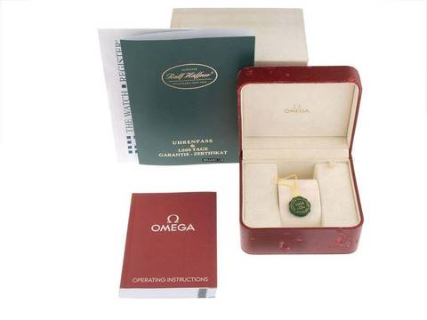 Omega Speedmaster Reduced Date Ref.3313.33.00 2000 Box&Beschreibung sehr gut Vintage Speedmaster Date Reduced