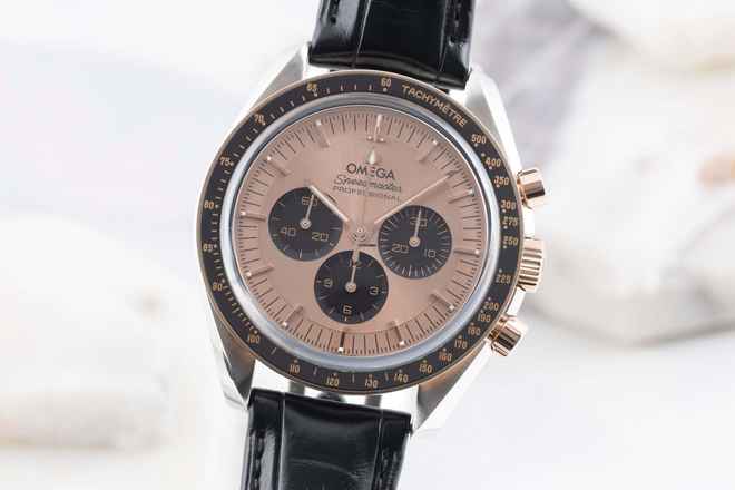 Omega Speedmaster Professional Moonwatch Kronograf Çelik/Altın Ref. 310.23.42.50.99.001 B&P