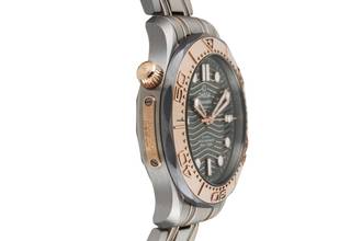 Thumbnail von Omega Seamaster Diver 300 M Co-Axial Titan / Tantal / Gold 210.60.42.20.99.001