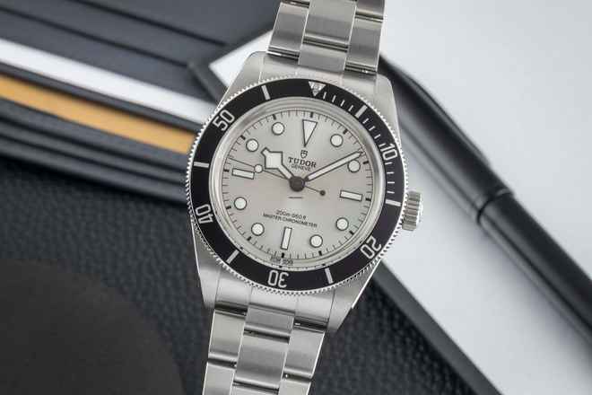 Tudor Black Bay 68 Çelik Otomatik Erkek Saatı Ref. M7943A1A0NU-0002 B&P 2025