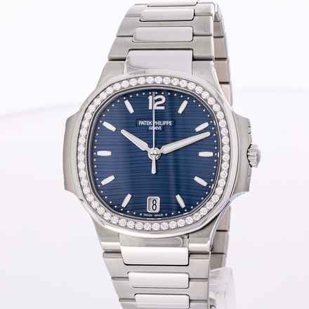 Patek Philippe Nautilus 35 Diamond Bezel – 7118/1200A-001 – NEW & Unworn – 12/2025 Full Set 