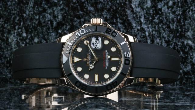 Rolex Yacht-Master 40 Roségold Oysterflex 126655 - like New - Fullset 2021