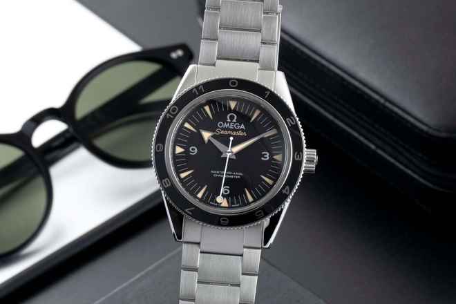  Omega Seamaster 300 Spectre 007 Edelstahl Automatik Ref. 233.32.41.21.01.001 B&P 