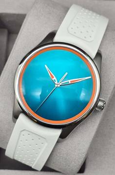 H.Moser & Cie. Pioneer Centre Seconds Spiced Aqua 3201-1202 Turquoise fumé Unworn/New Condition Full Set 4/2026