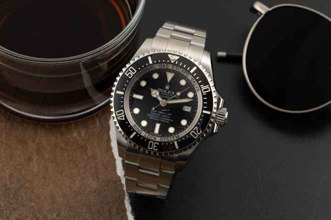 Rolex Sea-Dweller Deepsea Black Dial Oyster Stahl Automatik Ref. 116660 B&P 2010 