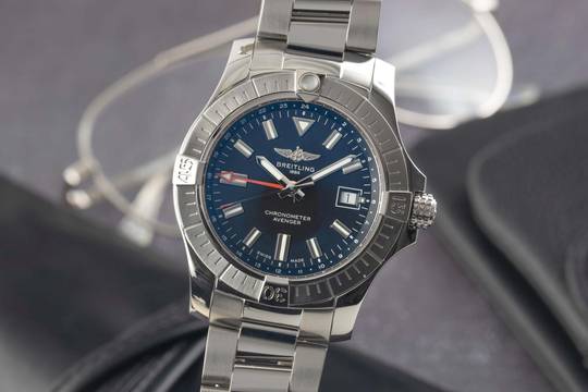 Breitling Avenger Stahl Automatik Herrenuhr Ref A32397101B1A1 Box & Papiere 2025