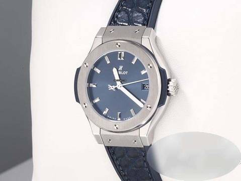 Hublot Classic Fusion Blue Lady Blue 33 Mm 581.nx.7170.lr Titan Damen
