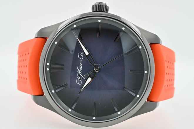 H.Moser & Cie. Pioneer Centre Seconds DLC Funky Blue 3200-1205