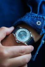 Thumbnail von Patek Philippe World Time 5130 Platinum
