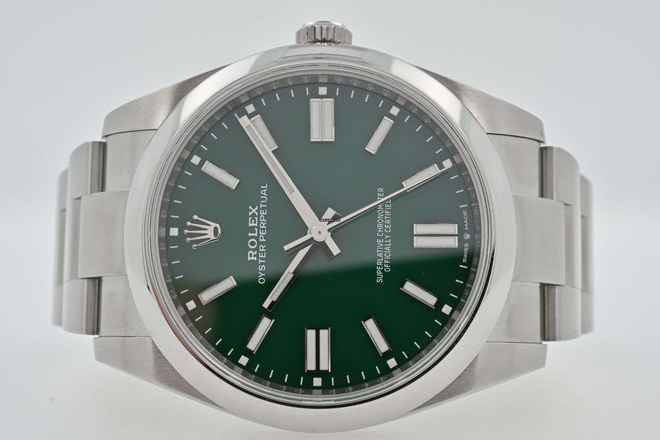 Rolex Oyster Perpetual 41 Otomatik 124300 Yeşil