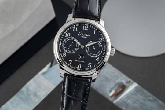 Glashütte Original Senator Observer Edelstahl Automatik Ref 100-14-07-02-30