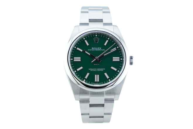  Rolex Oyster Perpetual 41 Green Dial - With Box And Papers - 124300 2022 