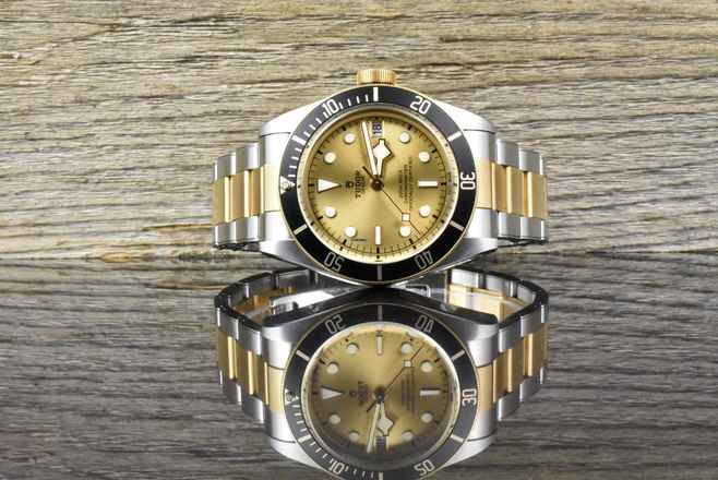  Tudor Black Bay S&G Heritage S&G 79733N-0004 Champagne Sunray-Dial unpoliert B&P 2021 