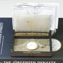 Thumbnail von Jules Jürgensen Tekil Yeni Durumda Bagnolet Kalibreleri Arşiv Çıkartmasıyla Kitap ve Ahşap Kılıf 1845 1900 Jürgensen Kitabında iki sayfada gösterilmiş ve tarif edilmiştir