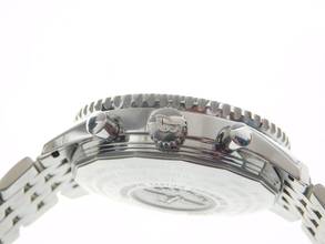 Thumbnail von Breitling Navitimer World Tresoruhr im Neu Zustand mit Navitimerband schwarzes Zifferblatt Navitimerband