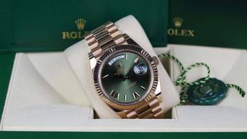 Thumbnail von Rolex Day-Date 40 Roségold Olive Green 228235 - wie neu LC100 - Komplettset 2024
