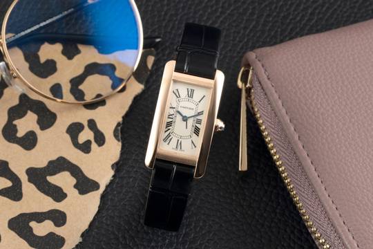  Cartier Tank Américaine 18k Rotgold Quarz Damenuhr Ref. W2607456 Papiere 2018 