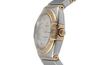 Thumbnail von Omega Constellation Quartz Çelik/Kırmızı Altın MOP Elmas Ref.123.25.24.60.55.006
