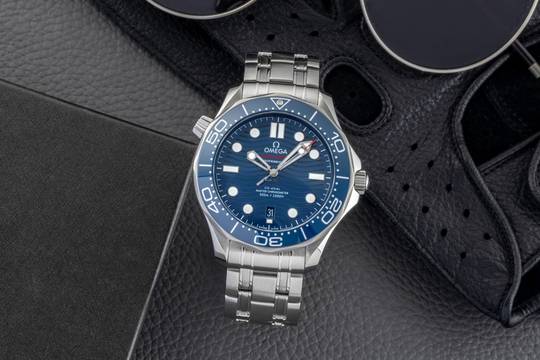  Omega Seamaster Diver 300 M Automatik Herrenuhr 210.30.42.20.03.001 B&P 
