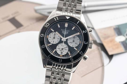  TAG Heuer Autavia Heritage Chronograph Automatik CBE2110.BA0687 B&P 2021 
