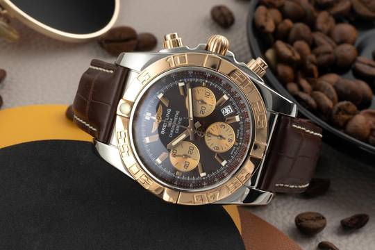Breitling Chronomat 44 Stahl/Gold Automatik Herrenuhr Ref. CB0110 Papiere 2012