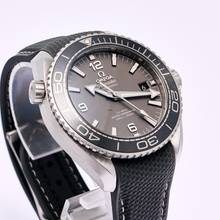 Thumbnail von Omega Seamaster Planet Ocean 600m Grau – 215.32.44.21.01.002 – NEU & Ungetragen – 2025 Vollständiges Set