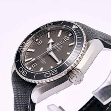 Thumbnail von Omega Seamaster Planet Ocean 600m Grau – 215.32.44.21.01.002 – NEU & Ungetragen – 2025 Vollständiges Set