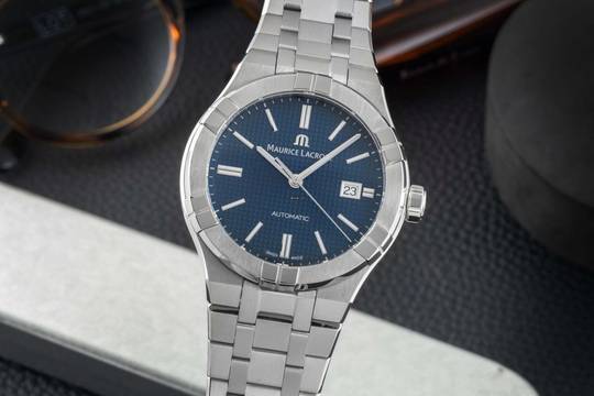  Maurice Lacroix AIKON Stahl Automatik Herrenuhr Ref. AI6008-SS002-430 B&P 2018 
