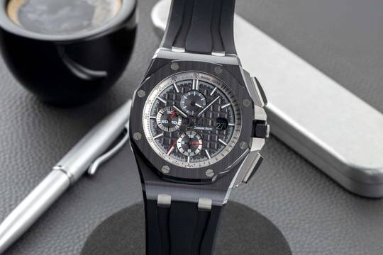 Audemars Piguet Royal Oak Offshore Chronograph Keramik / Titan Automatik Ref. 26405CE.OOA002CA.01 B&P