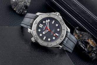 Thumbnail von Omega Seamaster Diver 300 M ''Nekton'' Edelstahl / Titan Ref. 210.32.42.20.01.002 B&P 2026