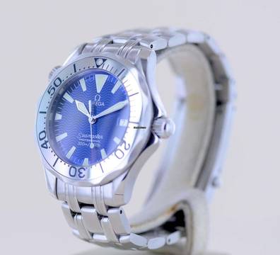 Omega Seamaster 300m Electric Blue Dial Schwertzeiger Quartz rar 36 mm Unisex