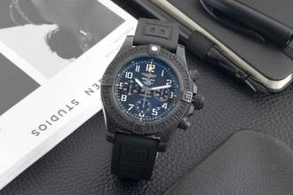 Thumbnail von Breitling Avenger Hurricane Chronograph Automatik Breitlight XB0180