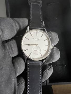 NOMOS Zürich Datum Automatik