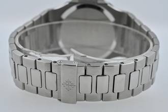 Thumbnail von Patek Philippe Nautilus Siyah Kadran Çelik Çelik 3710/1 Vintage Güç Rezervi Çıkarma Hizmeti 2024