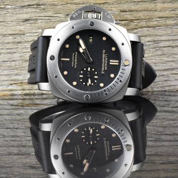 Panerai Luminor Submersible 1950 3 Days Automatic Left-Hand Clous-de-Paris Dial - Titanium PAM00569 Full Set 2015