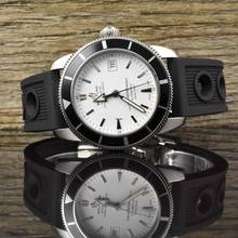  Breitling Superocean Heritage 42 Stratus Silver Dial A1732124 Black Rubber 