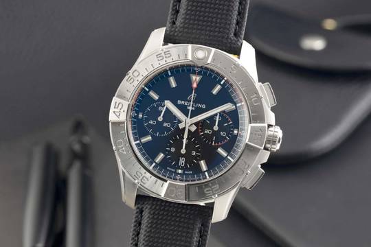  Breitling Avenger B01 Chronograph 44 Automatik Ref. AB0147101B1X1 