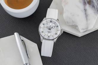 Thumbnail von Breitling Superocean 36 Stahl Automatik Damenuhr Ref. A17377211A1S1