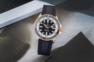 Thumbnail von Breitling Superocean Stahl / Gold Automatik Herrenuhr Ref. U17375211B1S1 B&P New