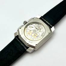 Thumbnail von Glashütte Original Senator Karrée Chronograph ve Tarih