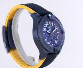 Thumbnail von Breitling Avenger Hurricane Chronograph Breitlight 24H Dial Kautschukband 50mm B+P