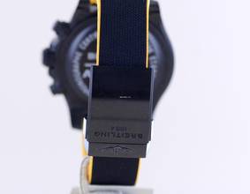 Thumbnail von Breitling Avenger Hurricane Chronograph Breitlight 24H Dial Kautschukband 50mm B+P